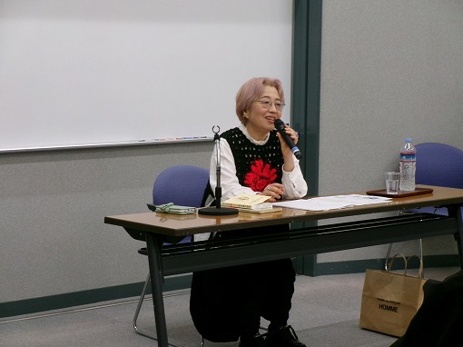 朝倉かすみ講演会